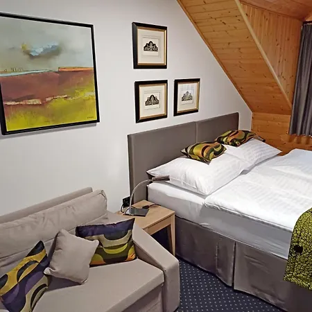 Hotel A Vinarstvi Sadek 3*